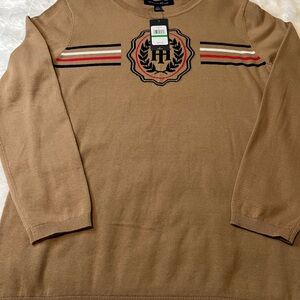NWT Tommy Hilfiger Pullover Sweater
Tan/Camel Lightweight Logo
Women's Size L